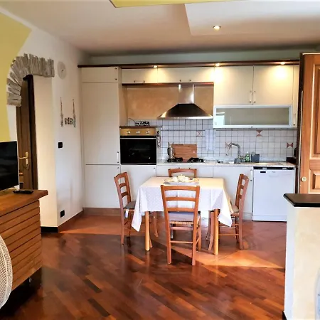 شقة Casa Cristina 2c - Private Free Parking, Wi-fi كاسارزا ليغير