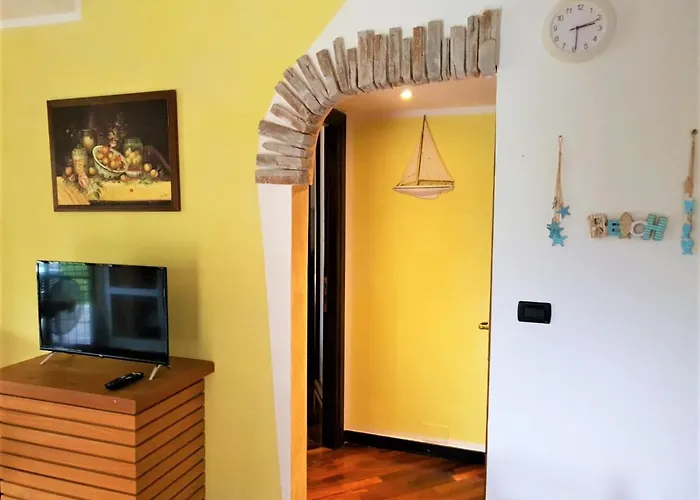 Casa Cristina 2c - Private Free Parking, Wi-fi アパート カザルツァ・リーグレ